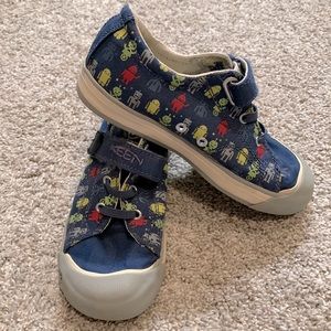 Keens Shoes - Size Little Boys 12